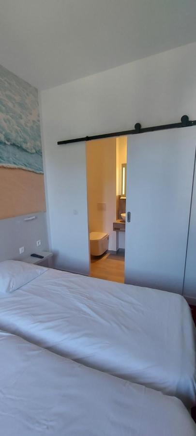 Hotel Le Passiflore แซ็ง-โปล-เดอ-ลีอง ภายนอก รูปภาพ